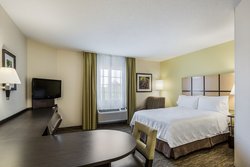  - Candlewood Suites Virginia Beach - I-264, Exit 17
