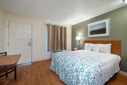  - HomeTowne Studios UCF Area Orlando