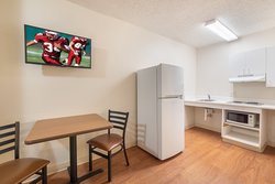  - HomeTowne Studios UCF Area Orlando