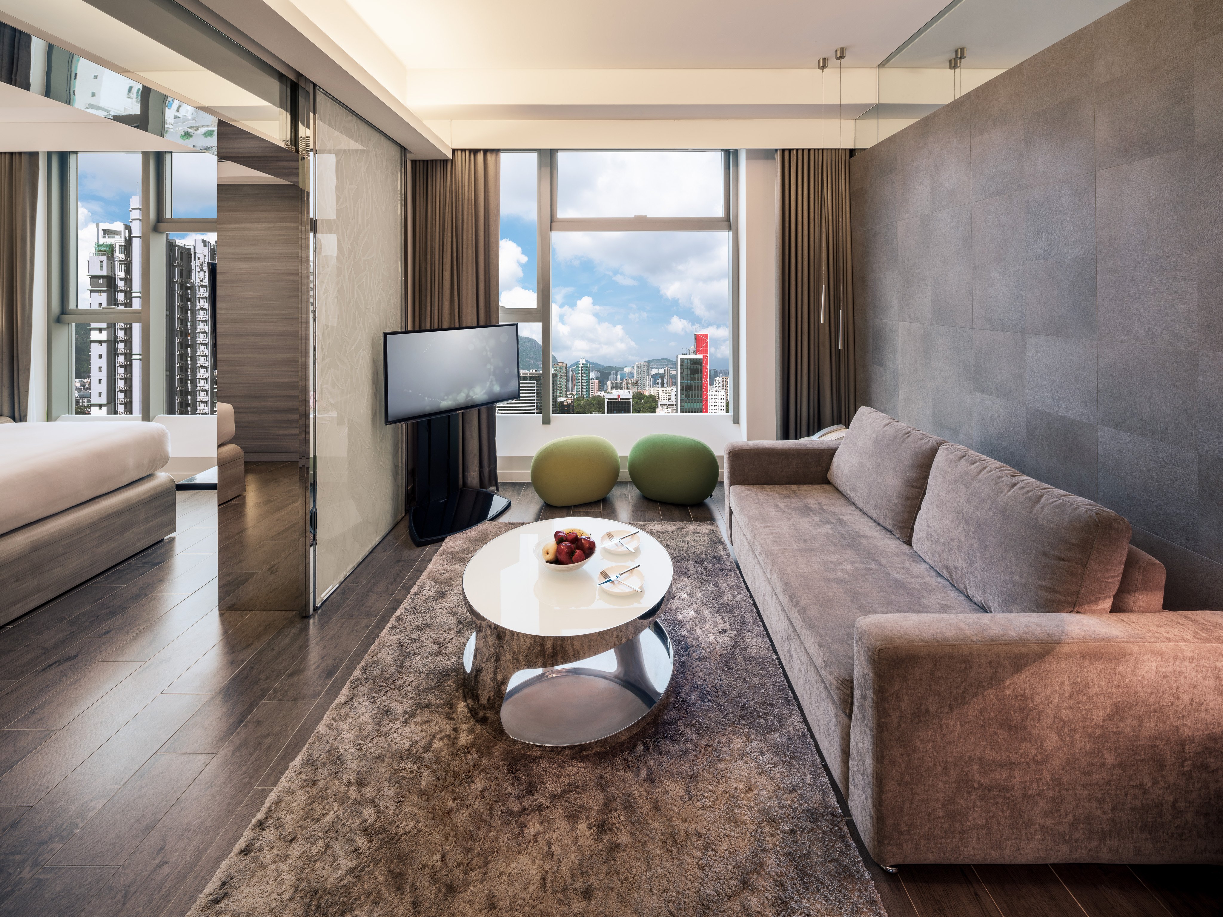 Lodgewood Mong Kok-guestroom-Lodgewood Mongkok Ksuite Living Rooma.jpg