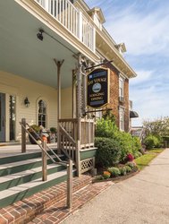  - Wyndham Bay Voyage Inn Jamestown