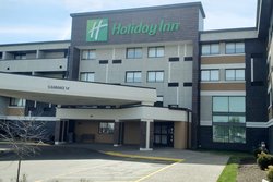  - Holiday Inn Airport North Indianapolis - I-74 & I-465, Exit 11