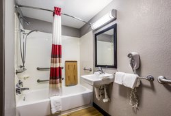  - Red Roof Inn Lexington - I-64 & I-75, Exit 113