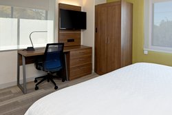  - Holiday Inn Express LAX Airport Los Angeles