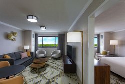  - Sheraton Hotel Edison - I-95, Exit 10