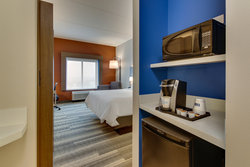  - Holiday Inn Express & Suites MetroCenter Downtown Nashville - I-65, Exit 85