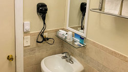  - Magnuson Hotel Hampton