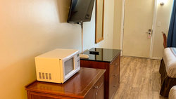  - Magnuson Hotel Hampton