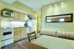  - Mountainside Lodge Whistler