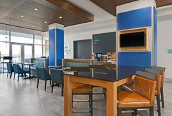  - Holiday Inn Express & Suites City Centre Houston - I-10, Exit 757