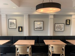  - Crowne Plaza Hotel Oregon Convention Center Portland - I-5, Exit 302A