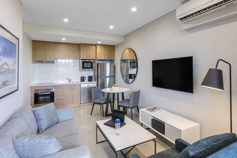 MERITON SUITES WATERLOO - Photo 2