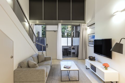 MERITON SUITES WATERLOO - Photo 3