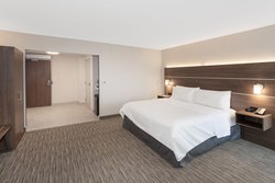  - Holiday Inn Express & Suites Ottawa