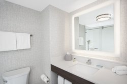  - Holiday Inn Express & Suites Ottawa