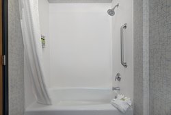  - Holiday Inn Express & Suites Newport