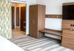  - Holiday Inn Express & Suites Brandon