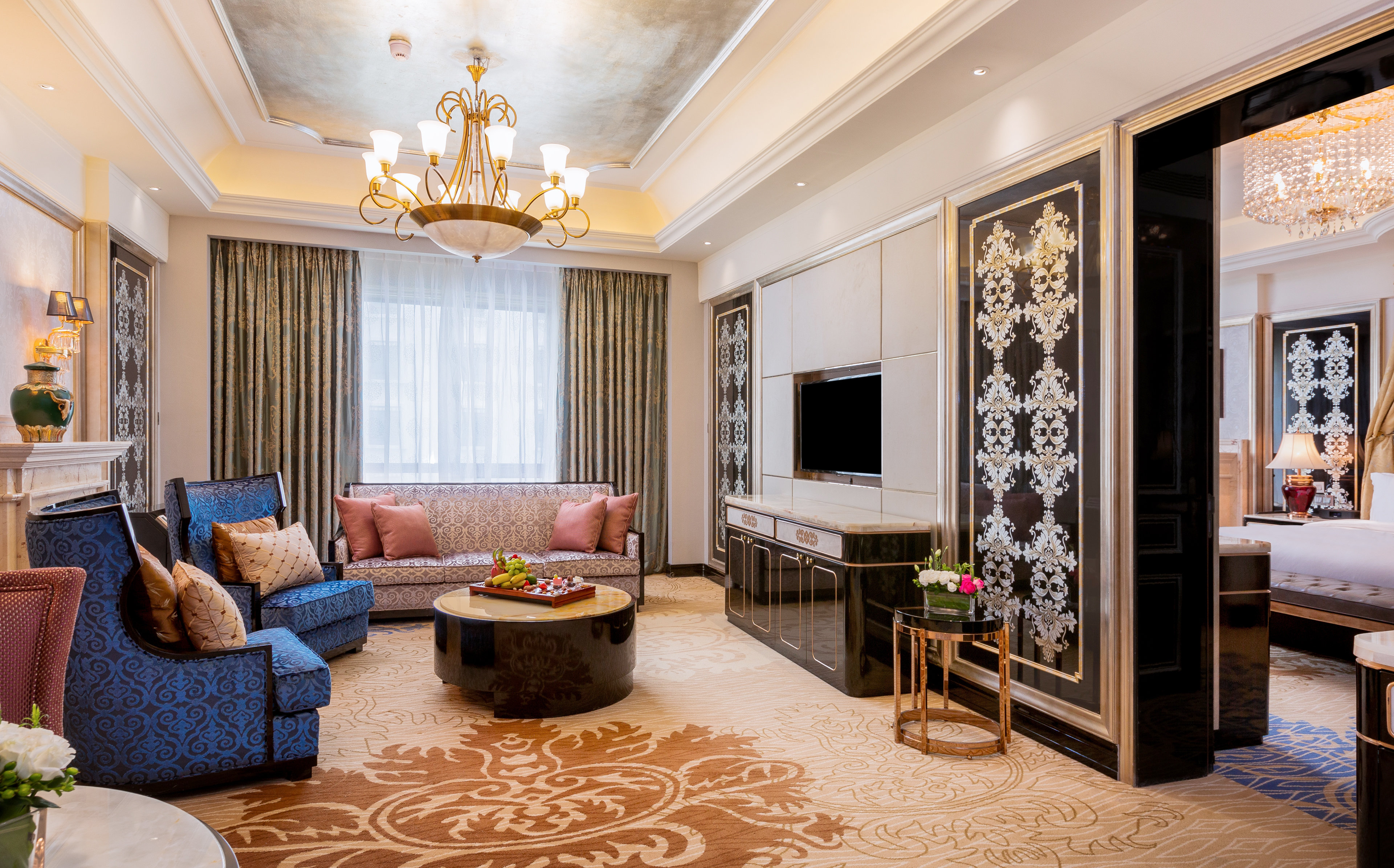 INTERCONTINENTAL RESORT LHASA BY IH-guestroom-Suite.jpg