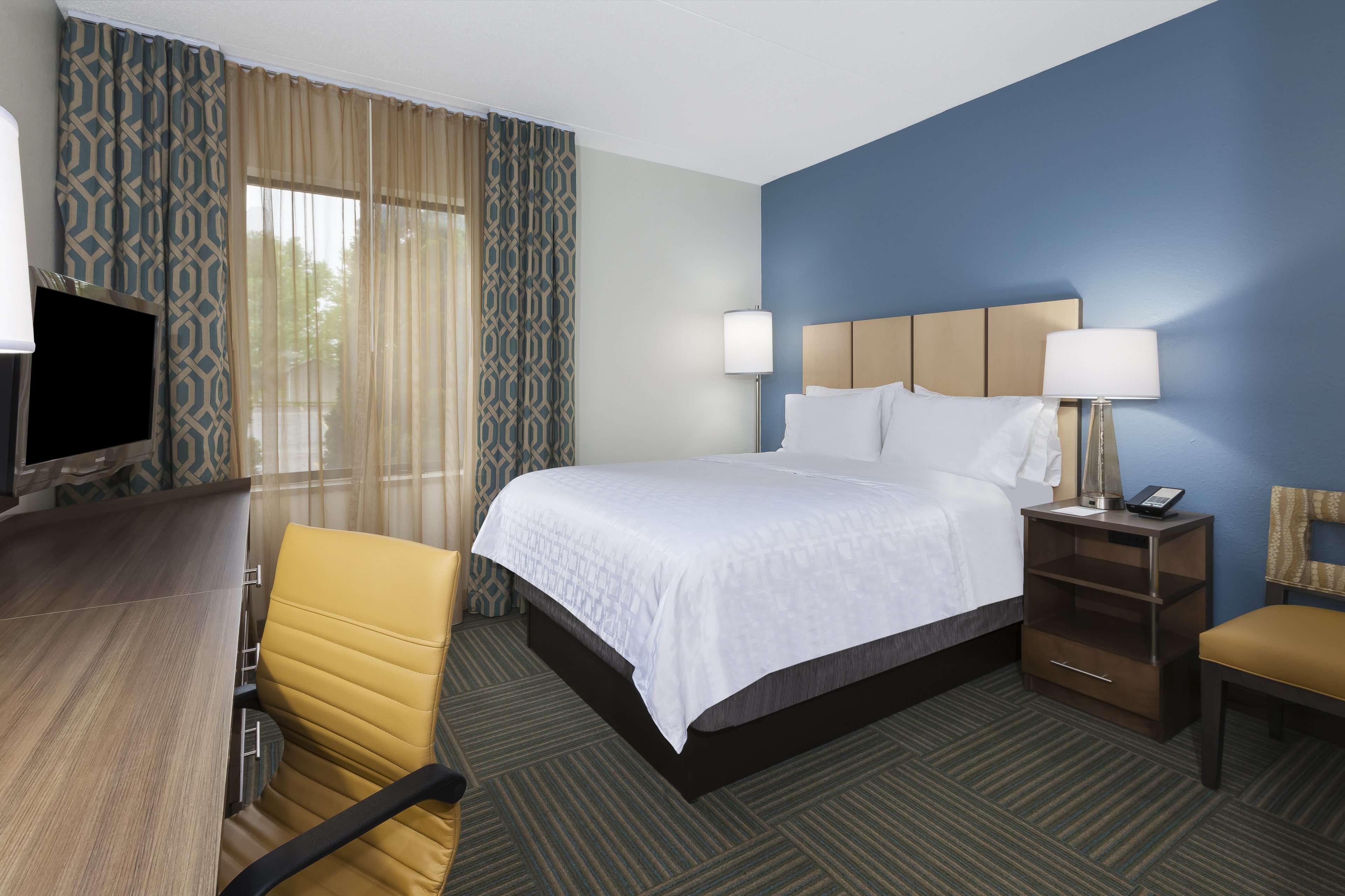 CANDLEWOOD SUITES GRAND RAPIDS AIRP-guestroom-Guest Room.jpg
