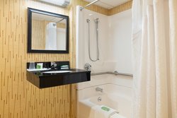  - Holiday Inn Norwich - I-395, Exit 11
