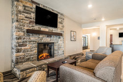  - Cobblestone Hotel & Suites Newport