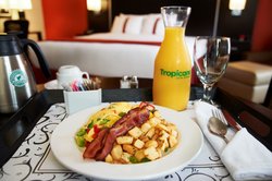  - Holiday Inn Hoover - I-459, Exits 13 & 13A