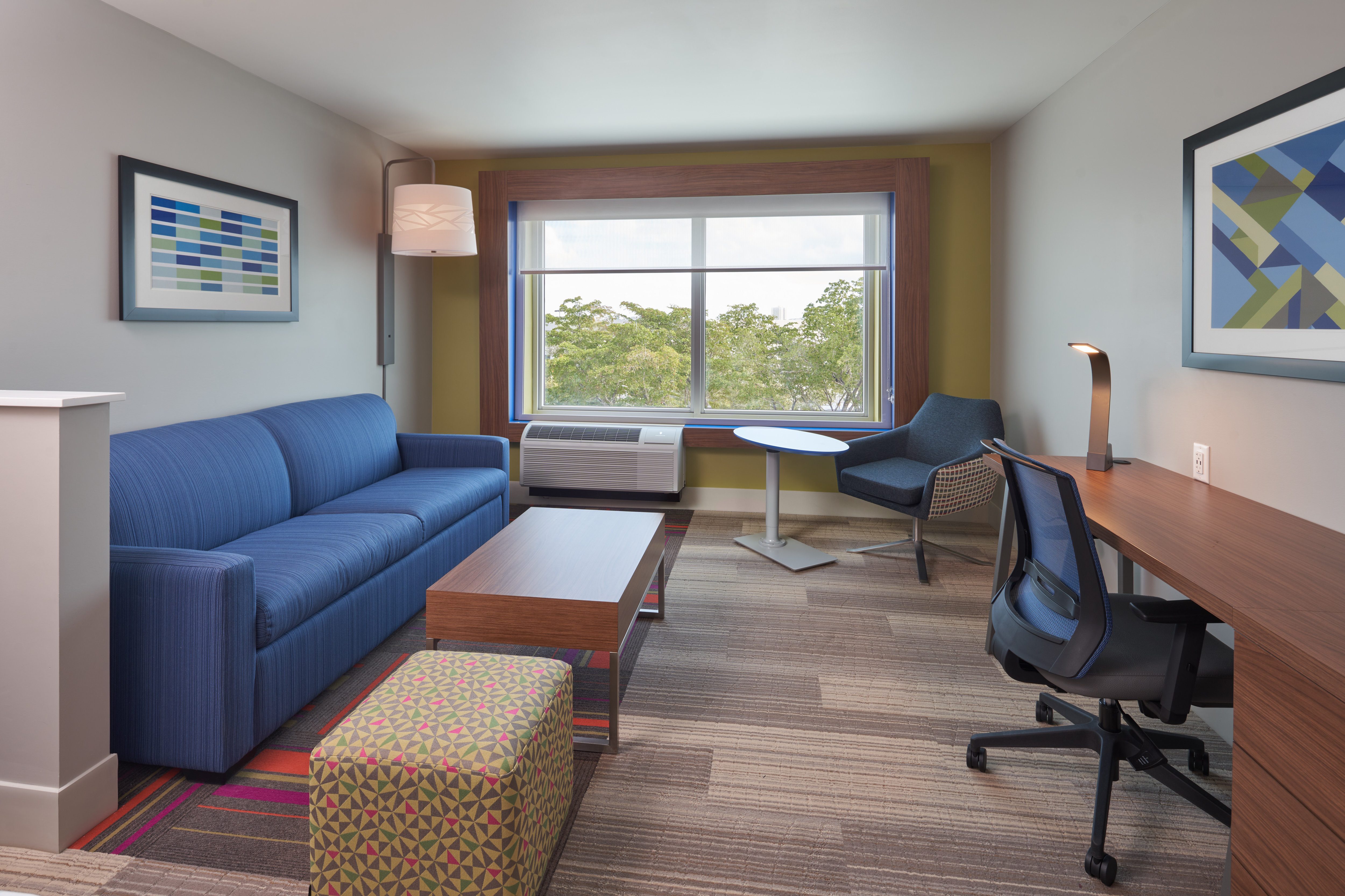 HOLIDAY INN EXP STES DORAL BY IHG-guestroom-Guest Room.jpg