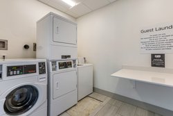  - Holiday Inn Express & Suites Downtown Phoenix - I-10, Exit 144