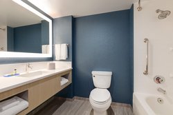  - Holiday Inn Express & Suites Norfolk