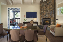  - Hotel Yountville