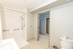  - Holiday Inn Express West Anaheim