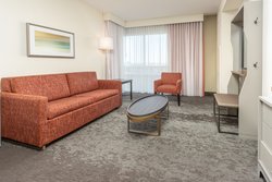  - Holiday Inn & Suites Wolfchase - I-40, Exit 18