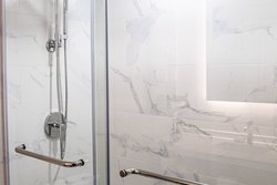  - Delta Hotel by Marriott Sharonville - I-75, Exit 15