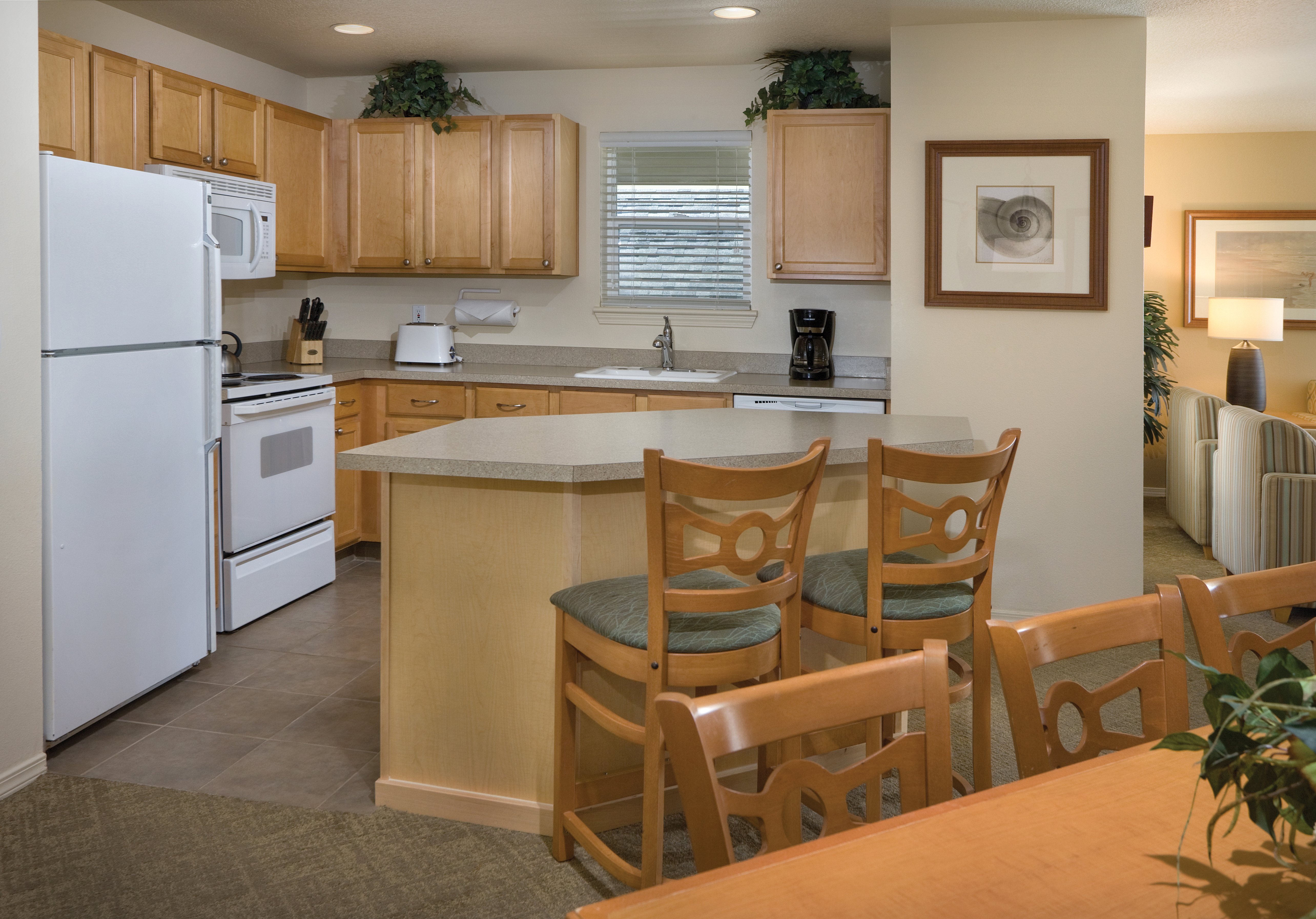 WORLDMARK GLENEDEN BEACH-guestroom-Kitchen - WorldMark Gleneden.jpg