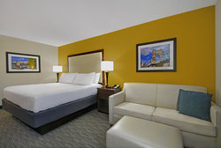  - Holiday Inn Express & Suites Riverfront Covington - I-71 & I-75, Exit 192