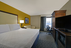  - Holiday Inn Express & Suites Riverfront Covington - I-71 & I-75, Exit 192