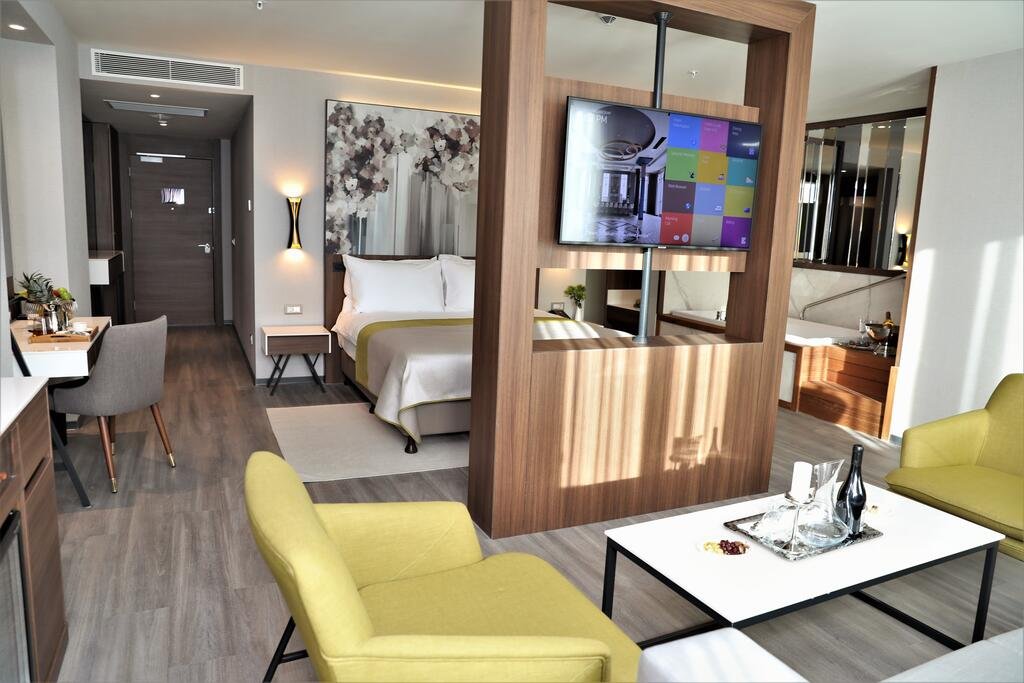 LIMAK LUXURY HOTEL SKOPJE-guestroom-GUEST ROOM.jpg