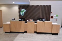  - Holiday Inn Northeast Kansas City - I-435, Exit 54