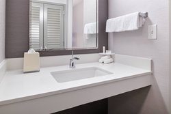  - Courtyard by Marriott Hotel Highland Park