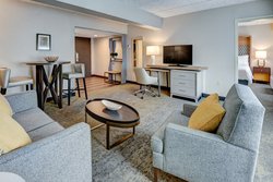  - Holiday Inn East Windsor - I-95, Exit 8