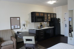 - Candlewood Suites Clarksville - I-24, Exit 4