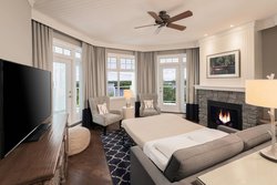  - JW Marriott Rosseau Muskoka Resort & Spa Minett