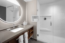  - Courtyard by Marriott Hotel Downtown Lansing - I-496, Exit 7