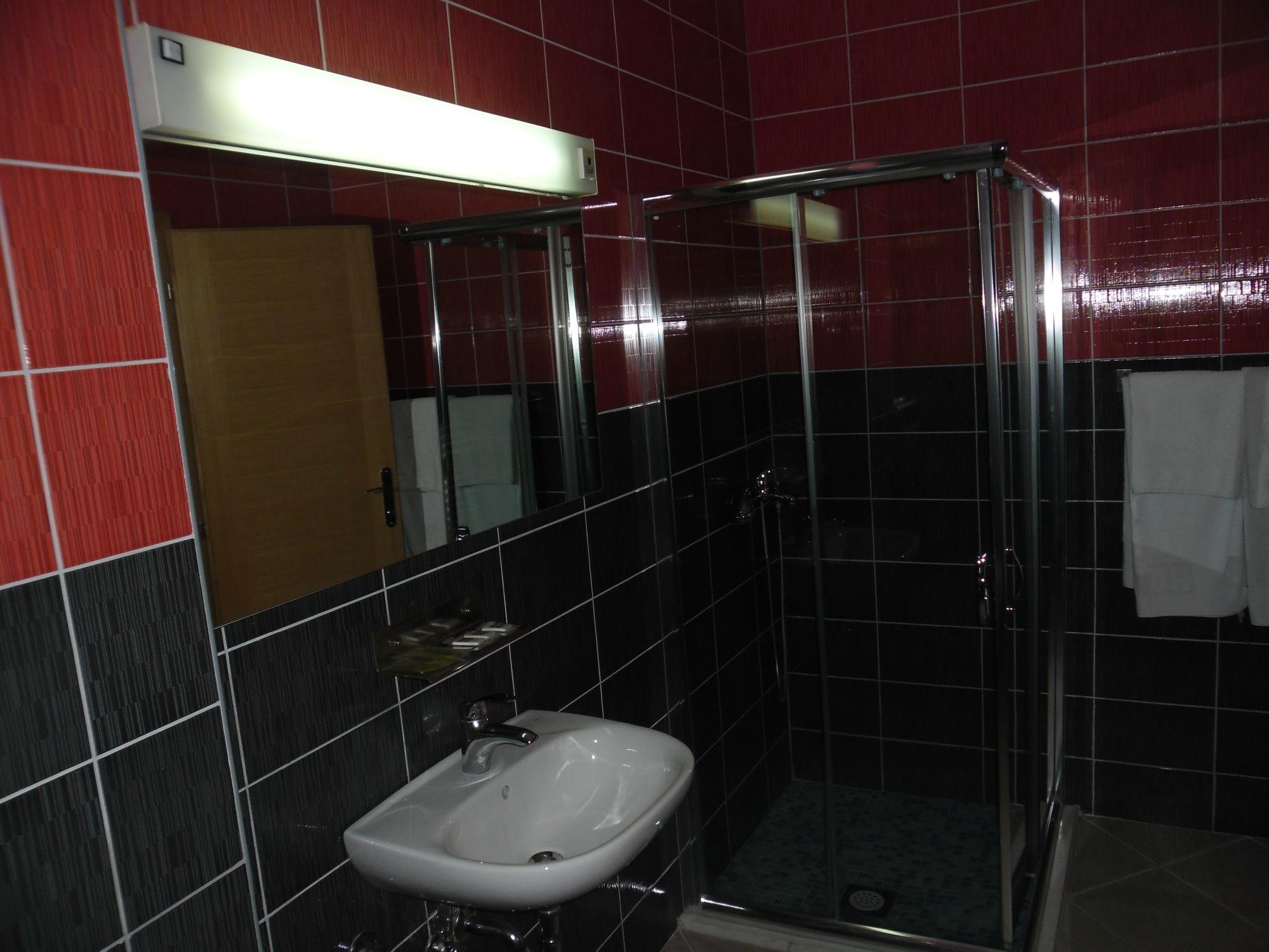 BM INTERNATIONAL HOTEL-guestroom-GUEST BATHROOM.jpg