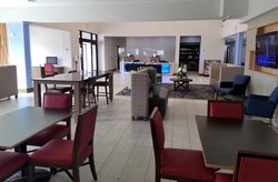  - Holiday Inn Express & Suites East Dallas - I-30, Exit 52