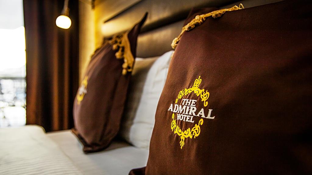 THE ADMIRAL HOTEL-guestroom-GUEST ROOM.jpg