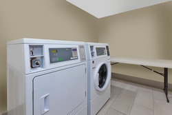  - Holiday Inn Express Warren