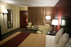  - Red Roof Inn & Suites Cave City - I-65, Exit 53