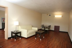  - Red Roof Inn & Suites Cave City - I-65, Exit 53