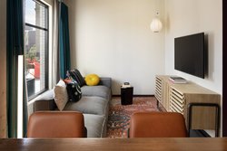  - Moxy Hotel by Marriott Downtown Oakland